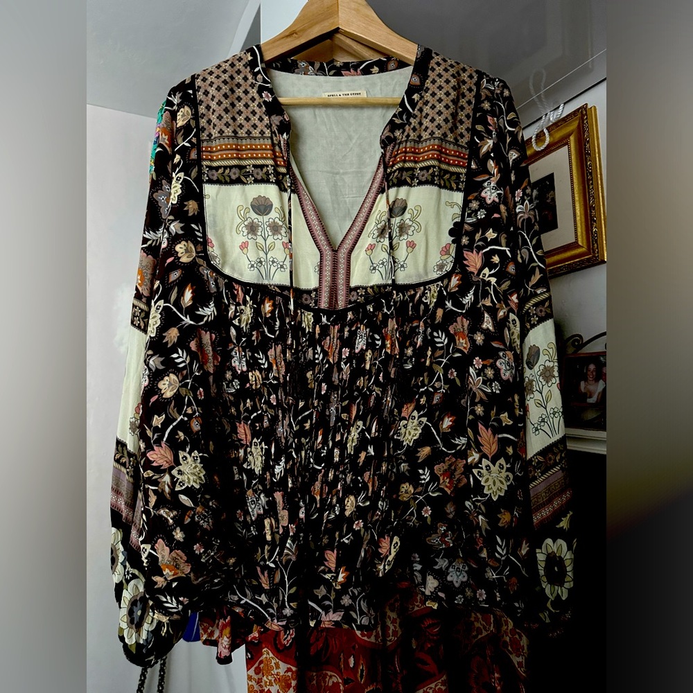 Long blouses spell